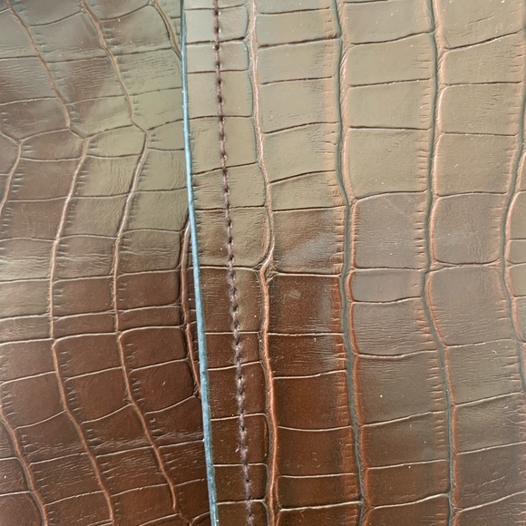 Bueno Brown Croc Embossed Leather Gold Handbag - Picture 12 of 13